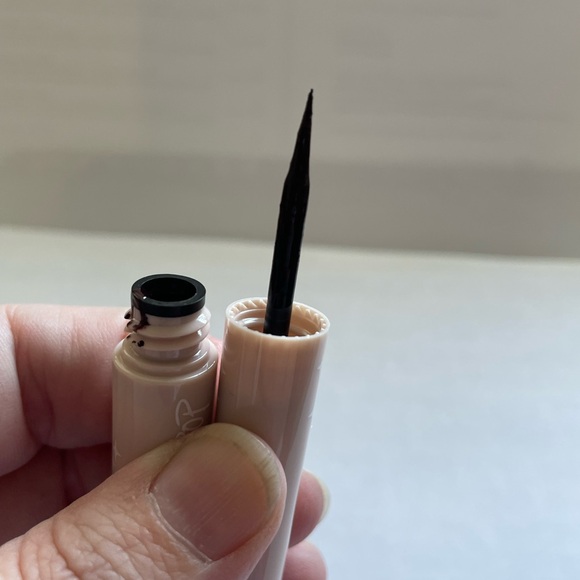 Colourpop Graphix Ink Liner - Picture 4 of 4